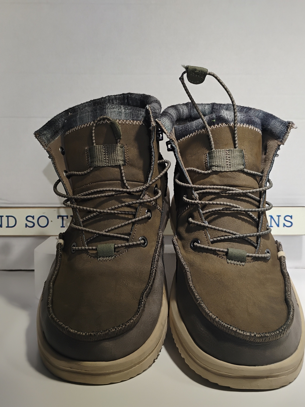 HEYDUDE Bradley Classic Walnut Men’s 11 Chukka Boots Brown 42067-267